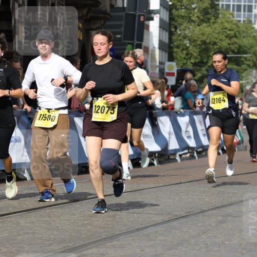 13.09.2026 - 21. swb-Marathon Bremen Strokosch-Dieckow http://msf.ph/oto/10387002 13.09.2026 11:08:32 Ziel 10135, 10188, 10404, 10493, 10767, 10793, 10851, 10859, 11032, 11263, 11404, 11509, 11659, 11831, 11833, 11958, 12160, 12248, 12315, 12325, 12384, 12389, 10399, 10609, 11358, 11421, 11678, 11710, 11718, 11834, 12162, 12517 meine-sportfotos.de