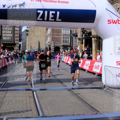 13.09.2026 - 21. swb-Marathon Bremen Tim E. http://msf.ph/oto/10387004 13.09.2026 13:26:41 Ziel 1368, 1649, 2434, 2658, 3603, 3983, 4723, 5747, 5906, 5934, 5992, 6230, 6639, 7626, 8817, 9260, 13195 meine-sportfotos.de