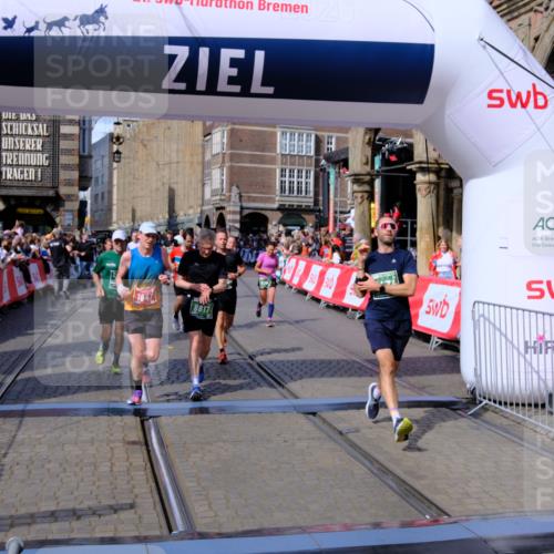 13.09.2026 - 21. swb-Marathon Bremen Tim E. http://msf.ph/oto/10387022 13.09.2026 13:26:41 Ziel 1368, 1649, 2434, 2658, 3603, 3983, 4723, 5747, 5906, 5934, 5992, 6230, 6639, 7626, 8817, 9260, 13195 meine-sportfotos.de