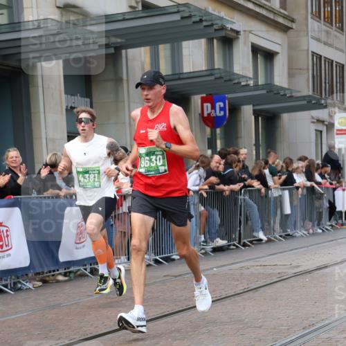 13.09.2026 - 21. swb-Marathon Bremen Strokosch-Dieckow http://msf.ph/oto/10387037 13.09.2026 12:55:23 Ziel 299, 1724, 2072, 4381, 5163, 9630, 10034, 3744 meine-sportfotos.de