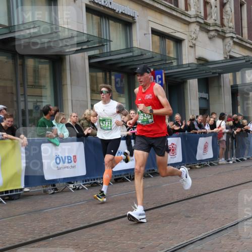 13.09.2026 - 21. swb-Marathon Bremen Strokosch-Dieckow http://msf.ph/oto/10387055 13.09.2026 12:55:24 Ziel 299, 1583, 1724, 2072, 4381, 5163, 9630, 10034, 3744 meine-sportfotos.de