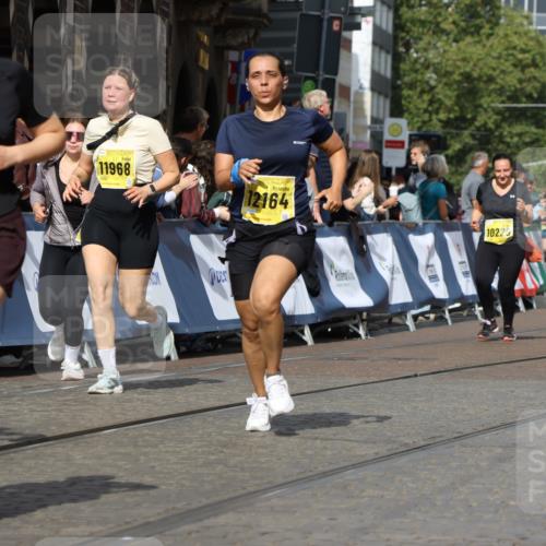 13.09.2026 - 21. swb-Marathon Bremen Strokosch-Dieckow http://msf.ph/oto/10387075 13.09.2026 11:08:34 Ziel 10135, 10188, 10404, 10493, 10767, 10793, 10851, 10859, 11032, 11263, 11509, 11659, 11831, 12160, 12248, 12315, 12325, 12384, 12389, 10399, 10469, 10609, 11358, 11421, 11710, 11718, 11834, 12162, 12256, 12517 meine-sportfotos.de