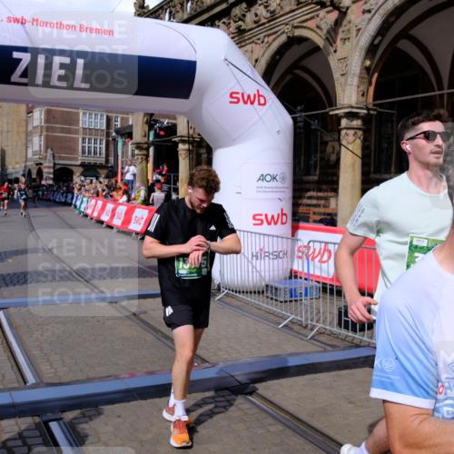 13.09.2026 - 21. swb-Marathon Bremen Tim E. http://msf.ph/oto/10387091 13.09.2026 13:26:49 Ziel 1368, 1649, 2658, 2779, 3526, 3603, 4077, 5747, 5992, 6230, 6375, 6548, 6639, 7626, 9260, 13195 meine-sportfotos.de