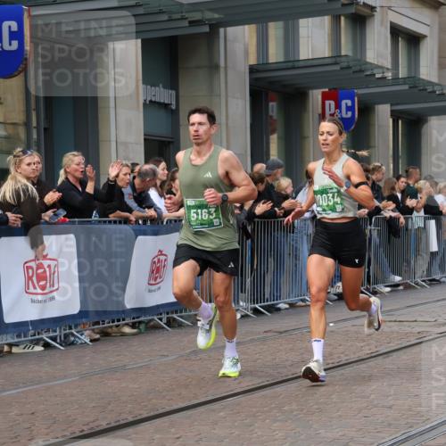 13.09.2026 - 21. swb-Marathon Bremen Strokosch-Dieckow http://msf.ph/oto/10387112 13.09.2026 12:55:38 Ziel 1583, 2072, 5163, 10034, 13080, 299, 1724, 4381, 9630 meine-sportfotos.de