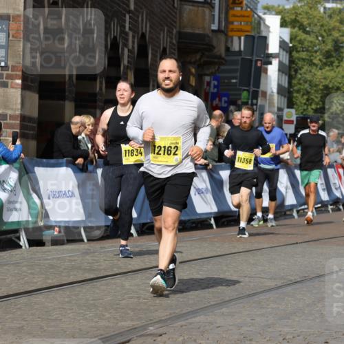 13.09.2026 - 21. swb-Marathon Bremen Strokosch-Dieckow http://msf.ph/oto/10387174 13.09.2026 11:08:45 Ziel 10188, 10229, 10851, 11065, 11124, 11509, 11560, 11561, 11678, 11888, 11968, 12073, 12164, 12315, 12325, 12410, 12516, 10217, 10455, 10469, 10599, 11011, 11053, 11074, 11434, 11531, 11812, 11905, 12256, 12353, 12438, 12517 meine-sportfotos.de