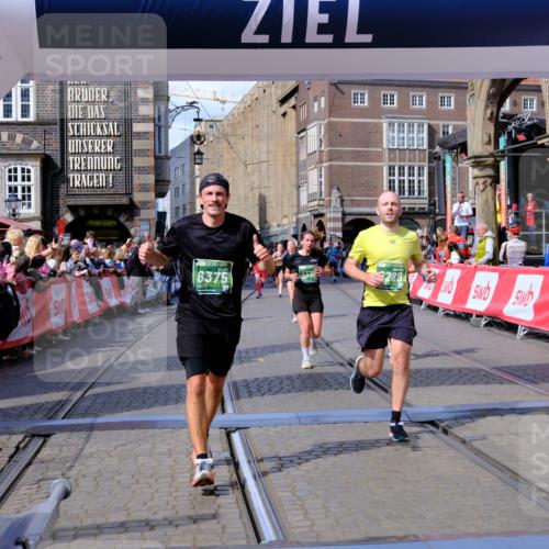 13.09.2026 - 21. swb-Marathon Bremen Tim E. http://msf.ph/oto/10387286 13.09.2026 13:27:03 Ziel 531, 2779, 3076, 3302, 3510, 3526, 3852, 3893, 4441, 4598, 4919, 5054, 5937, 5943, 6289, 6314, 6375, 6455, 6548, 6580, 7246, 7317, 8112, 8303, 9551, 13097 meine-sportfotos.de