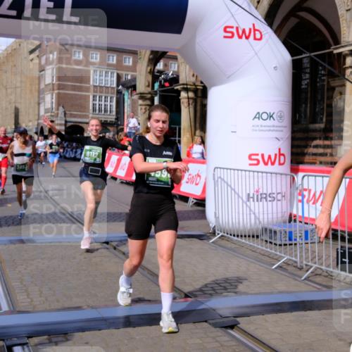 13.09.2026 - 21. swb-Marathon Bremen Tim E. http://msf.ph/oto/10387319 13.09.2026 13:27:07 Ziel 531, 946, 2089, 2779, 3076, 3302, 3510, 3527, 3852, 3893, 4327, 4441, 4598, 4919, 5054, 5689, 5937, 5943, 6289, 6314, 6375, 6455, 6580, 7246, 7317, 8112, 8303, 9150, 9551, 13097 meine-sportfotos.de