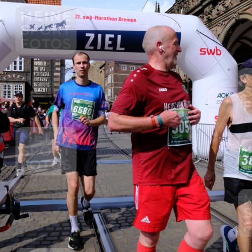 13.09.2026 - 21. swb-Marathon Bremen Tim E. http://msf.ph/oto/10387391 13.09.2026 13:27:12 Ziel 531, 946, 2089, 3076, 3302, 3510, 3527, 3893, 4327, 4397, 4441, 4563, 4598, 4919, 5054, 5689, 5937, 5943, 6314, 6455, 6580, 7027, 7246, 7317, 8112, 8303, 9150, 9511, 9551, 9854, 9878, 13097 meine-sportfotos.de