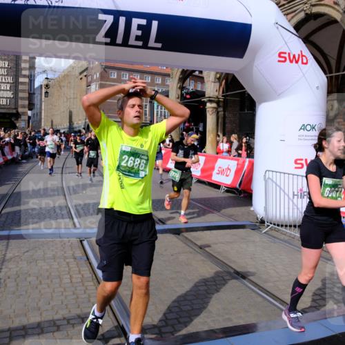 13.09.2026 - 21. swb-Marathon Bremen Tim E. http://msf.ph/oto/10387491 13.09.2026 13:28:05 Ziel 440, 488, 534, 762, 857, 1456, 1932, 2686, 3013, 3135, 3576, 3970, 4106, 4133, 4265, 4421, 4496, 4593, 4744, 5462, 6067, 6468, 6522, 7042, 7138, 7358, 8188, 8351, 9067, 9145, 9494, 9727, 13198 meine-sportfotos.de