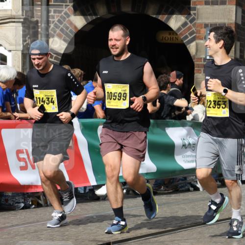 13.09.2026 - 21. swb-Marathon Bremen Strokosch-Dieckow http://msf.ph/oto/10387530 13.09.2026 11:09:01 Ziel 10229, 10399, 10469, 10609, 11065, 11358, 11421, 11678, 11710, 11718, 11834, 12162, 12256, 12516, 12517, 10314, 10321, 10570, 10630, 10686, 10983, 11091, 11138, 11304, 11578, 11764, 11987, 12155, 12192, 12337, 12554 meine-sportfotos.de