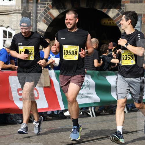13.09.2026 - 21. swb-Marathon Bremen Strokosch-Dieckow http://msf.ph/oto/10387549 13.09.2026 11:09:01 Ziel 10229, 10399, 10469, 10609, 11065, 11358, 11421, 11678, 11710, 11718, 11834, 12162, 12256, 12516, 12517, 10314, 10321, 10570, 10630, 10686, 10983, 11091, 11138, 11304, 11578, 11764, 11987, 12155, 12192, 12337, 12554 meine-sportfotos.de