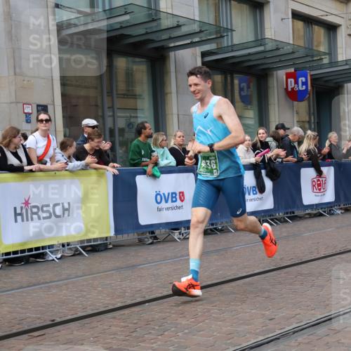 13.09.2026 - 21. swb-Marathon Bremen Strokosch-Dieckow http://msf.ph/oto/10387561 13.09.2026 12:56:23 Ziel 901, 1212, 1288, 4936, 7118, 13224, 250, 6630 meine-sportfotos.de