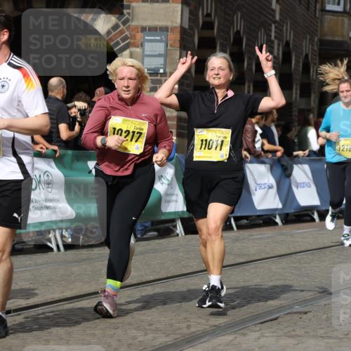 13.09.2026 - 21. swb-Marathon Bremen Strokosch-Dieckow http://msf.ph/oto/10387646 13.09.2026 11:09:09 Ziel 10217, 10399, 10469, 10599, 10609, 11053, 11074, 11358, 11421, 11434, 11710, 11718, 11812, 11834, 12256, 12353, 12438, 12517, 10314, 10556, 10664, 10686, 10694, 10769, 10823, 10983, 11764, 11882, 11883, 11914, 11915, 11987, 11995, 12155, 12322, 12491, 13607 meine-sportfotos.de
