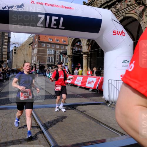 13.09.2026 - 21. swb-Marathon Bremen Tim E. http://msf.ph/oto/10387744 13.09.2026 13:28:22 Ziel 488, 1343, 1456, 3114, 3334, 3480, 4506, 5360, 5462, 6182, 7926, 8188, 8656, 9067, 9145, 9167, 9168, 9543, 9738, 9881, 13069 meine-sportfotos.de