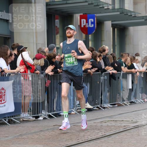 13.09.2026 - 21. swb-Marathon Bremen Strokosch-Dieckow http://msf.ph/oto/10387763 13.09.2026 12:56:59 Ziel 850, 1875, 2986, 3368, 5912, 6264, 365, 573, 901, 6201, 7118, 7671 meine-sportfotos.de