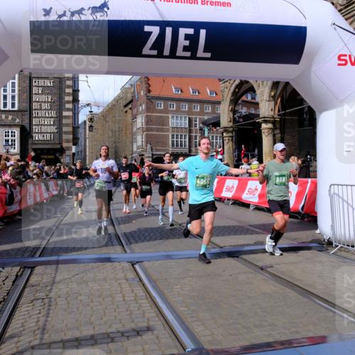 13.09.2026 - 21. swb-Marathon Bremen Tim E. http://msf.ph/oto/10387887 13.09.2026 13:28:31 Ziel 178, 210, 1380, 1460, 2047, 2977, 3114, 3294, 3334, 3597, 4506, 5250, 5360, 5889, 6182, 7926, 8429, 8656, 9167, 9168, 9543, 9549, 9738, 9881 meine-sportfotos.de