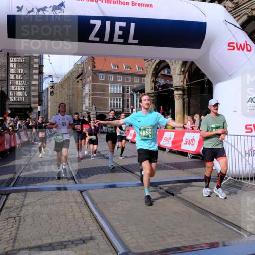13.09.2026 - 21. swb-Marathon Bremen Tim E. http://msf.ph/oto/10387904 13.09.2026 13:28:32 Ziel 178, 210, 1380, 1460, 2047, 2977, 3114, 3294, 3334, 3597, 4506, 5250, 5360, 5889, 6182, 7926, 8429, 9064, 9167, 9168, 9543, 9549, 9738, 9881 meine-sportfotos.de