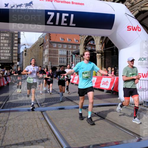 13.09.2026 - 21. swb-Marathon Bremen Tim E. http://msf.ph/oto/10387912 13.09.2026 13:28:32 Ziel 178, 210, 1380, 1460, 2047, 2977, 3114, 3294, 3334, 3597, 4506, 5250, 5360, 5889, 6182, 7926, 8429, 9064, 9167, 9168, 9543, 9549, 9738, 9881 meine-sportfotos.de