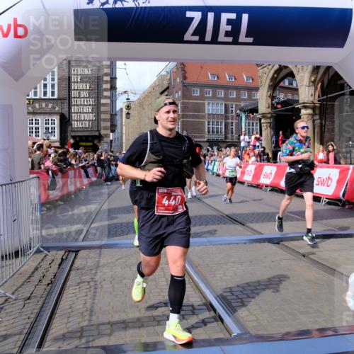 13.09.2026 - 21. swb-Marathon Bremen Tim E. http://msf.ph/oto/10387994 13.09.2026 13:28:35 Ziel 178, 210, 1380, 1460, 2047, 2977, 3114, 3294, 3334, 3597, 4506, 5250, 5360, 5889, 6182, 7926, 8429, 8570, 9064, 9167, 9168, 9543, 9549, 9738, 9881 meine-sportfotos.de
