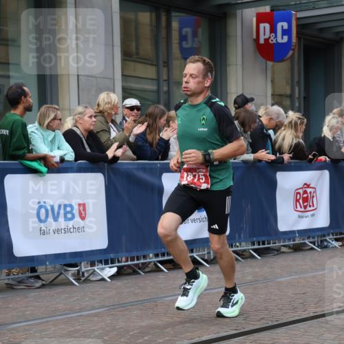 13.09.2026 - 21. swb-Marathon Bremen Strokosch-Dieckow http://msf.ph/oto/10388065 13.09.2026 12:57:36 Ziel 1323, 2099, 9065, 919, 1875, 2986, 4795, 6264 meine-sportfotos.de