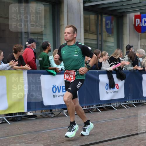 13.09.2026 - 21. swb-Marathon Bremen Strokosch-Dieckow http://msf.ph/oto/10388071 13.09.2026 12:57:37 Ziel 1323, 2099, 9065, 919, 1875, 2986, 4795, 6264 meine-sportfotos.de