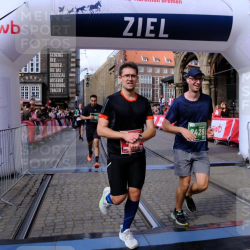 13.09.2026 - 21. swb-Marathon Bremen Tim E. http://msf.ph/oto/10388134 13.09.2026 13:28:45 Ziel 178, 210, 1239, 1380, 1460, 2047, 2764, 2977, 3028, 3294, 3597, 4250, 5250, 5683, 6914, 6957, 8429, 8483, 8570, 9064, 9549 meine-sportfotos.de