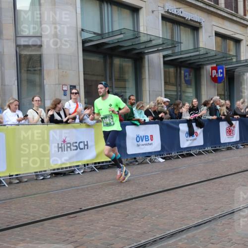 13.09.2026 - 21. swb-Marathon Bremen Strokosch-Dieckow http://msf.ph/oto/10388203 13.09.2026 12:57:49 Ziel 1323, 1379, 1604, 1717, 2073, 2099, 9065, 919, 4795 meine-sportfotos.de
