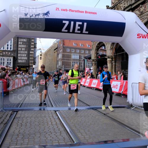 13.09.2026 - 21. swb-Marathon Bremen Tim E. http://msf.ph/oto/10388364 13.09.2026 13:29:10 Ziel 430, 565, 687, 722, 725, 936, 1014, 1688, 2223, 2276, 2378, 2851, 2891, 3348, 3419, 3444, 3665, 3938, 5267, 5531, 5691, 5865, 6099, 6817, 6937, 6955, 7134, 7263, 7527, 8984, 8985, 9562, 13174 meine-sportfotos.de