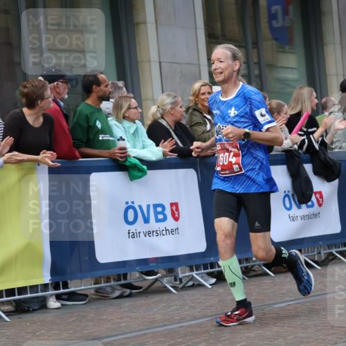 13.09.2026 - 21. swb-Marathon Bremen Strokosch-Dieckow http://msf.ph/oto/10388458 13.09.2026 12:58:27 Ziel 346, 1576, 2049, 3624, 4847, 5672, 6929, 8065, 1379, 1472, 1604, 1717, 2073, 6198, 8311, 8394 meine-sportfotos.de