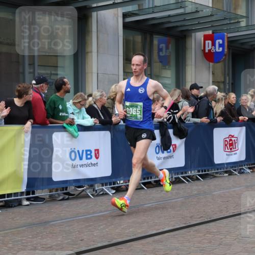 13.09.2026 - 21. swb-Marathon Bremen Strokosch-Dieckow http://msf.ph/oto/10388570 13.09.2026 12:58:38 Ziel 1118, 1576, 3624, 3688, 4399, 4847, 6929, 8065, 8994, 9120, 9329, 346, 1472, 2049, 5672, 6198, 8311, 8394 meine-sportfotos.de