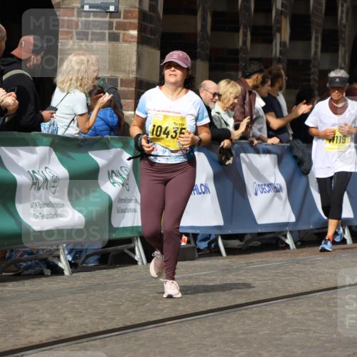 13.09.2026 - 21. swb-Marathon Bremen Strokosch-Dieckow http://msf.ph/oto/10388652 13.09.2026 11:10:02 Ziel 10234, 10386, 10417, 10424, 10645, 10696, 10712, 10737, 10785, 10990, 10991, 11192, 11437, 11937, 12409, 12449, 10963, 11725, 11732, 11933, 12117, 12207, 12293 meine-sportfotos.de
