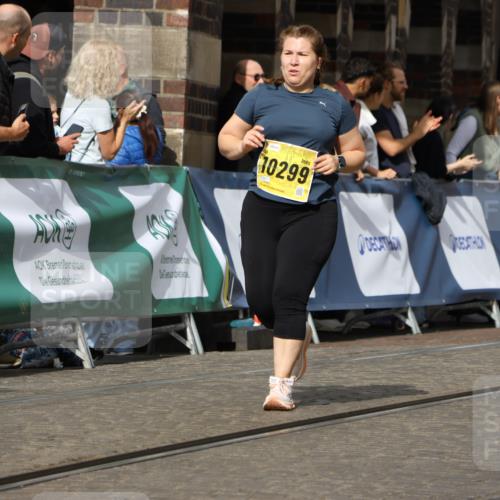 13.09.2026 - 21. swb-Marathon Bremen Strokosch-Dieckow http://msf.ph/oto/10388709 13.09.2026 11:10:06 Ziel 10234, 10386, 10417, 10435, 10645, 10696, 10712, 10737, 10785, 10990, 10991, 11383, 11437, 11441, 11937, 12409, 12449, 10361, 10362, 10963, 11080, 11382, 11725, 11732, 11933, 12117, 12293 meine-sportfotos.de