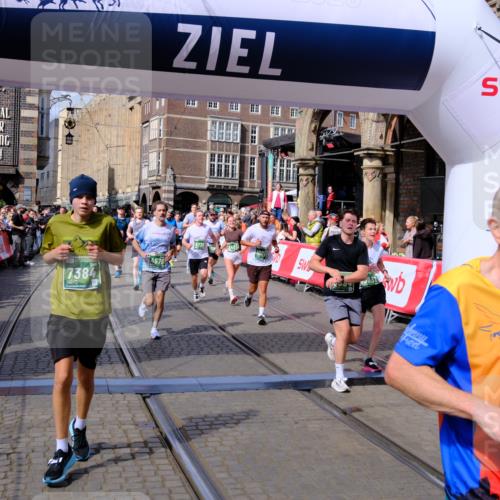 13.09.2026 - 21. swb-Marathon Bremen Tim E. http://msf.ph/oto/10388722 13.09.2026 13:29:59 Ziel 124, 716, 1073, 1243, 1581, 1861, 2076, 2289, 2742, 3030, 3320, 3618, 3667, 4115, 4575, 4576, 5244, 6006, 6127, 6384, 6725, 6930, 7079, 7384, 7426, 7884, 8481, 8594, 8612, 8771, 9049, 9534, 9747, 9770, 10013, 13031 meine-sportfotos.de
