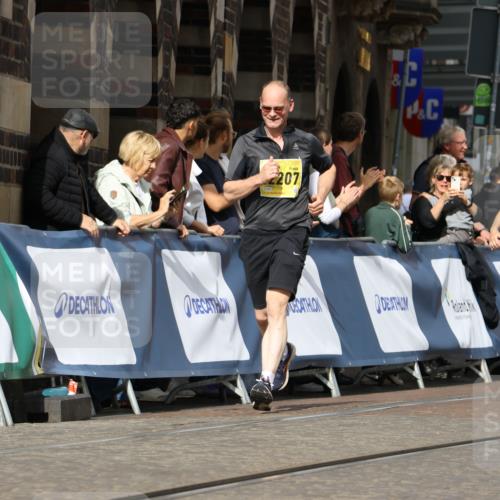 13.09.2026 - 21. swb-Marathon Bremen Strokosch-Dieckow http://msf.ph/oto/10388764 13.09.2026 11:10:12 Ziel 10299, 10435, 10645, 10737, 11119, 11383, 11437, 11441, 12449, 10169, 10361, 10362, 10706, 10791, 10890, 10963, 11080, 11382, 11725, 11957, 11982, 12293, 12454, 12550 meine-sportfotos.de