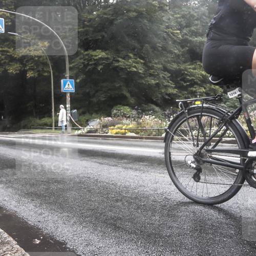 13.09.2026 - Stadtparktriathlon H.Heesch http://msf.ph/oto/10388950 13.09.2026 12:40:58 Radfahren 954, 1166, 1216 meine-sportfotos.de