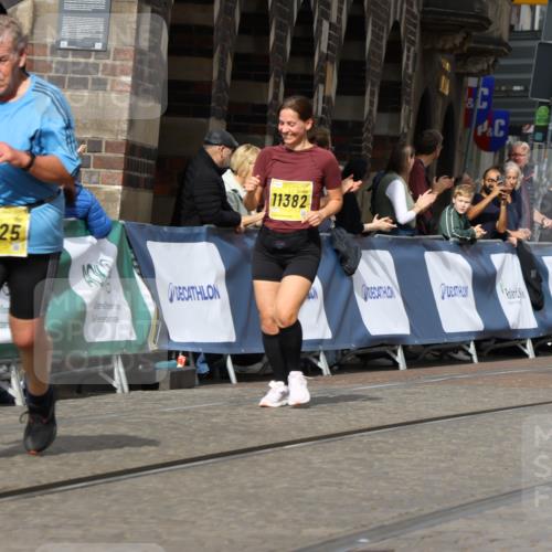 13.09.2026 - 21. swb-Marathon Bremen Strokosch-Dieckow http://msf.ph/oto/10388986 13.09.2026 11:10:23 Ziel 10299, 10435, 10751, 11119, 11383, 11441, 11732, 11933, 12117, 12207, 10002, 10247, 10422, 10719, 10768, 10791, 11283, 11298, 11300, 11736, 11982, 12183, 12227, 12454 meine-sportfotos.de