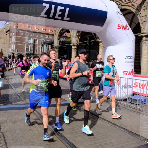 13.09.2026 - 21. swb-Marathon Bremen Tim E. http://msf.ph/oto/10388988 13.09.2026 13:30:52 Ziel 625, 800, 834, 1067, 1926, 2369, 2452, 2723, 3163, 3164, 3425, 4058, 4206, 4332, 4342, 4415, 4425, 4748, 4757, 5506, 5551, 6134, 6343, 6347, 6523, 6988, 7253, 7567, 7645, 7821, 8116, 8117, 8169, 8314, 8762, 8878, 8966, 9011, 9108, 9692, 9695, 9699, 9825, 13090 meine-sportfotos.de