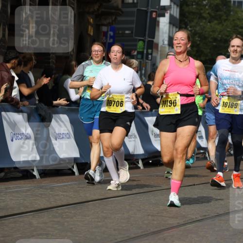 13.09.2026 - 21. swb-Marathon Bremen Strokosch-Dieckow http://msf.ph/oto/10389035 13.09.2026 11:10:29 Ziel 10299, 10751, 10963, 11119, 11725, 11732, 11933, 12117, 12207, 12293, 10247, 10422, 10768, 11047, 11283, 11298, 11300, 11309, 11327, 11583, 11736, 11846, 12183 meine-sportfotos.de