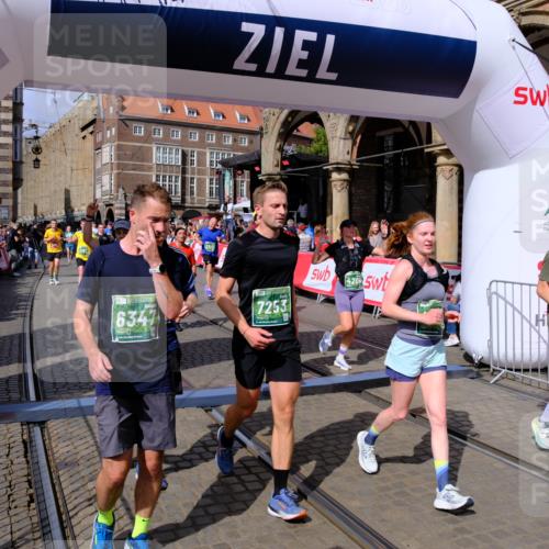 13.09.2026 - 21. swb-Marathon Bremen Tim E. http://msf.ph/oto/10389069 13.09.2026 13:30:57 Ziel 625, 800, 834, 1067, 1533, 1771, 1841, 1926, 1941, 2369, 2452, 2723, 2985, 3163, 3425, 4206, 4332, 4342, 4415, 4425, 4748, 4757, 4920, 5506, 5551, 5681, 5802, 5822, 6134, 6343, 6347, 6523, 6988, 7012, 7253, 7567, 7645, 8116, 8117, 8762, 8878, 8966, 9011, 9108, 9653, 9692, 9695, 9699, 9825, 13090 meine-sportfotos.de