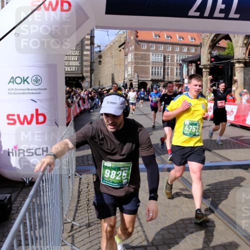 13.09.2026 - 21. swb-Marathon Bremen Tim E. http://msf.ph/oto/10389074 13.09.2026 13:31:00 Ziel 625, 800, 834, 1533, 1771, 1841, 1926, 1941, 2369, 2452, 2723, 2985, 4206, 4332, 4342, 4425, 4748, 4757, 4920, 5551, 5681, 5802, 5822, 5900, 6134, 6343, 6347, 6523, 6988, 7012, 7253, 7567, 7645, 9290, 9653, 9692, 9695, 9699, 9767, 9825, 13090 meine-sportfotos.de