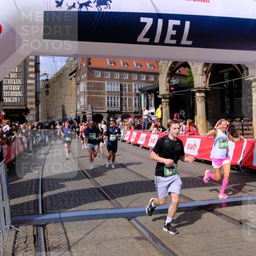 13.09.2026 - 21. swb-Marathon Bremen Tim E. http://msf.ph/oto/10389116 13.09.2026 13:31:10 Ziel 244, 800, 834, 1189, 1479, 1533, 1771, 1841, 1926, 1941, 2902, 2985, 3360, 4251, 4920, 5600, 5681, 5802, 5822, 5900, 6307, 6343, 7012, 7198, 7760, 8543, 8616, 9290, 9507, 9653, 9767, 9937, 9958, 9962, 9976, 13090, 13152, 13215 meine-sportfotos.de