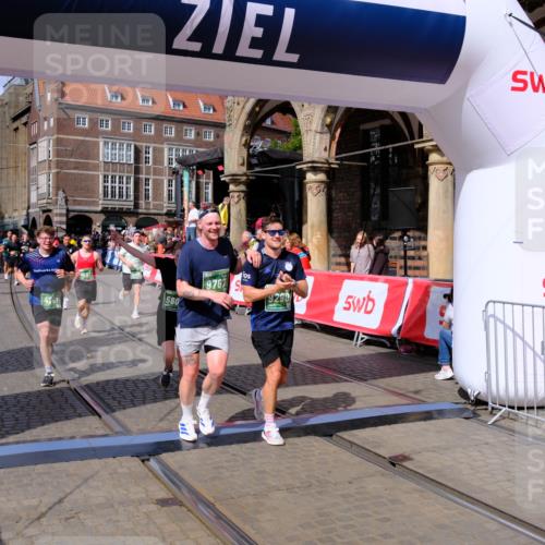 13.09.2026 - 21. swb-Marathon Bremen Tim E. http://msf.ph/oto/10389138 13.09.2026 13:31:13 Ziel 244, 1189, 1479, 1533, 1771, 1841, 1941, 2902, 2985, 3360, 3800, 4251, 4920, 5600, 5681, 5802, 5822, 5900, 6307, 7012, 7198, 7637, 7760, 7798, 8543, 8616, 9290, 9507, 9653, 9767, 9937, 9958, 9962, 9976, 13152, 13215 meine-sportfotos.de