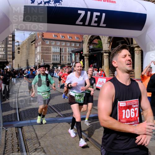 13.09.2026 - 21. swb-Marathon Bremen Tim E. http://msf.ph/oto/10389172 13.09.2026 13:31:21 Ziel 217, 244, 1189, 1398, 1479, 2513, 2802, 2902, 3360, 3800, 4251, 4647, 5600, 5846, 6307, 6419, 6732, 7198, 7359, 7637, 7760, 7798, 7882, 8097, 8382, 8543, 8616, 9274, 9507, 9937, 9958, 9962, 9969, 9976, 9977, 13152, 13215 meine-sportfotos.de