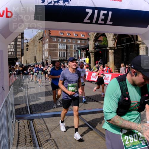 13.09.2026 - 21. swb-Marathon Bremen Tim E. http://msf.ph/oto/10389200 13.09.2026 13:31:23 Ziel 217, 1189, 1398, 1479, 2513, 2802, 2902, 3360, 3762, 3800, 4647, 5673, 5846, 6307, 6419, 6619, 6732, 7198, 7359, 7637, 7760, 7798, 7882, 8097, 8382, 8543, 8616, 9274, 9337, 9937, 9958, 9962, 9969, 9976, 9977, 13152, 13215 meine-sportfotos.de
