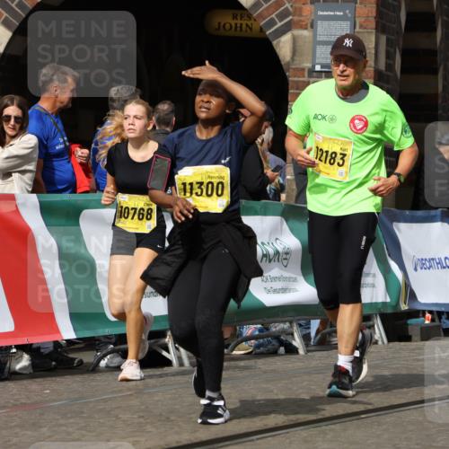13.09.2026 - 21. swb-Marathon Bremen Strokosch-Dieckow http://msf.ph/oto/10389218 13.09.2026 11:10:41 Ziel 10002, 10169, 10361, 10362, 10706, 10719, 10791, 10890, 10963, 11080, 11382, 11725, 11732, 11933, 11957, 11982, 12117, 12227, 12293, 12454, 12550, 10148, 10163, 10461, 10462, 10547, 10792, 10911, 11043, 11047, 11327, 11335, 11465, 11513, 11756, 11846 meine-sportfotos.de