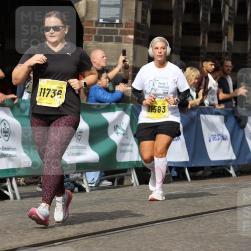 13.09.2026 - 21. swb-Marathon Bremen Strokosch-Dieckow http://msf.ph/oto/10389272 13.09.2026 11:10:46 Ziel 10002, 10169, 10247, 10361, 10362, 10422, 10706, 10719, 10768, 10791, 10890, 11080, 11283, 11298, 11300, 11382, 11725, 11957, 11982, 12183, 12227, 12454, 12550, 10148, 10163, 10461, 10462, 10547, 10653, 10792, 10841, 11043, 11237, 11335, 11465, 11691, 11756, 11993, 12401 meine-sportfotos.de