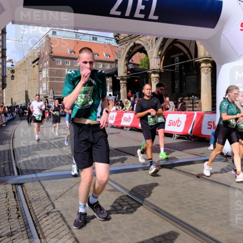 13.09.2026 - 21. swb-Marathon Bremen Tim E. http://msf.ph/oto/10389291 13.09.2026 13:31:44 Ziel 922, 1600, 1627, 2244, 2602, 2707, 3152, 3343, 3392, 3396, 3579, 3859, 4258, 4273, 4477, 4692, 4889, 5375, 5504, 5720, 5765, 5979, 6039, 6147, 6581, 6968, 6971, 7001, 7032, 7296, 7812, 8035, 8042, 8205, 8239, 8339, 8342, 8364, 8495, 8522, 8726, 9147, 9155, 9293, 9822, 9903, 13066 meine-sportfotos.de