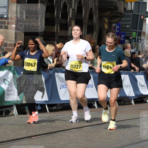13.09.2026 - 21. swb-Marathon Bremen Strokosch-Dieckow http://msf.ph/oto/10389314 13.09.2026 11:10:50 Ziel 10002, 10169, 10247, 10361, 10362, 10422, 10706, 10719, 10768, 10791, 10890, 11080, 11283, 11298, 11300, 11309, 11382, 11583, 11736, 11957, 11982, 12183, 12227, 12454, 12550, 10148, 10163, 10527, 10547, 10644, 10653, 10792, 10841, 11043, 11237, 11483, 11691, 11756, 11993, 12401, 12507 meine-sportfotos.de
