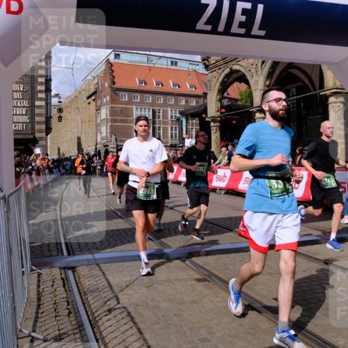 13.09.2026 - 21. swb-Marathon Bremen Tim E. http://msf.ph/oto/10389317 13.09.2026 13:31:47 Ziel 922, 1600, 1627, 2602, 2707, 3152, 3343, 3392, 3579, 3859, 4258, 4273, 4692, 4889, 5375, 5426, 5504, 5720, 5765, 5979, 6039, 6147, 6581, 6968, 6971, 7001, 7032, 7296, 8035, 8042, 8205, 8239, 8339, 8364, 8495, 8522, 9155, 9293, 9822, 9903, 13066 meine-sportfotos.de