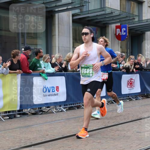 13.09.2026 - 21. swb-Marathon Bremen Strokosch-Dieckow http://msf.ph/oto/10389373 13.09.2026 12:59:59 Ziel 671, 912, 1571, 1758, 1911, 1930, 2683, 5776, 7015, 7170, 8689, 126, 277, 603, 735, 807, 1320, 1485, 1852, 1930, 6557, 8850, 9153 meine-sportfotos.de